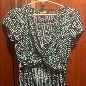 Maurice’s black and green blouse. Size XL. Flattering EUC